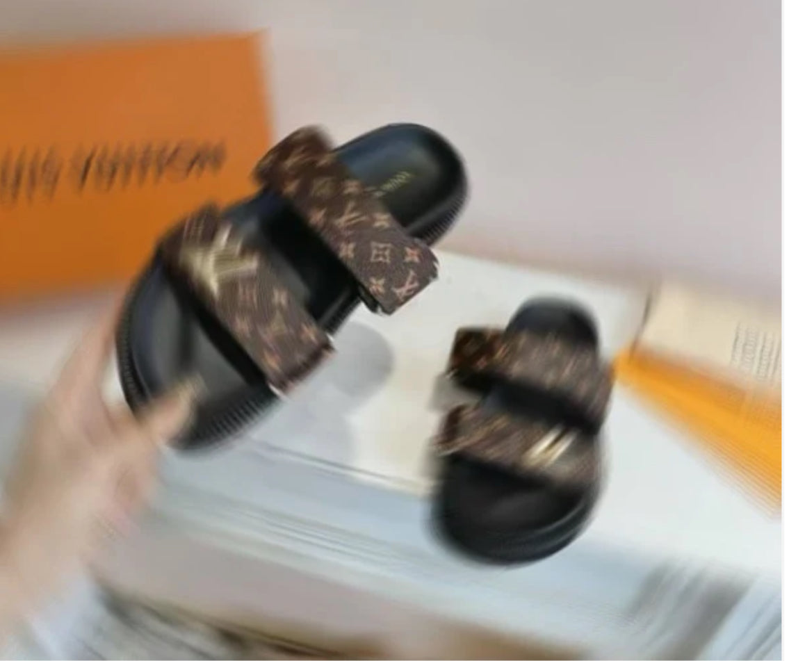 VL Sandals