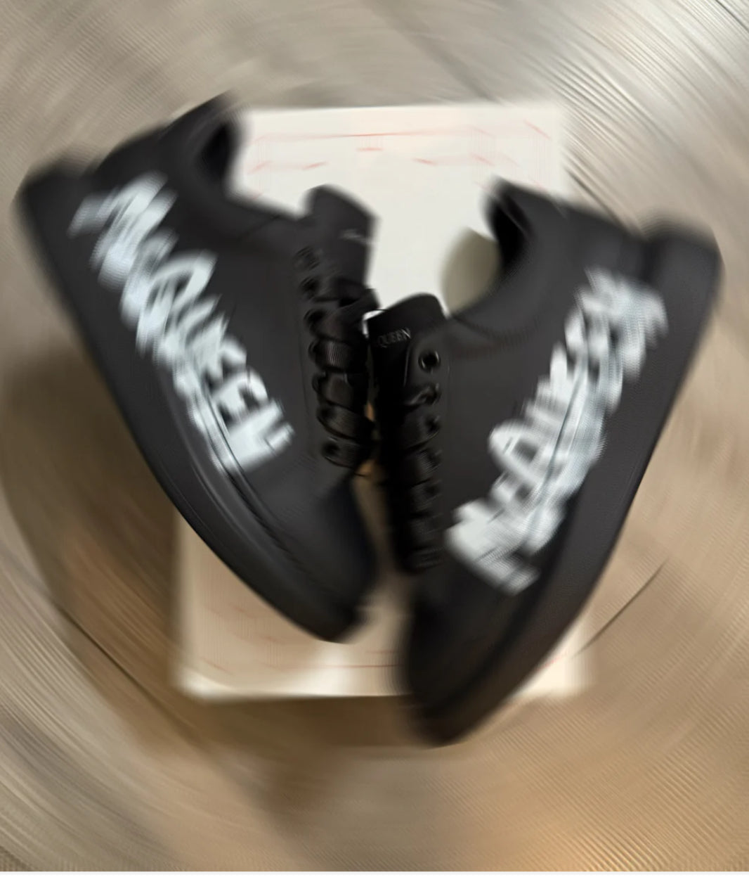MQz