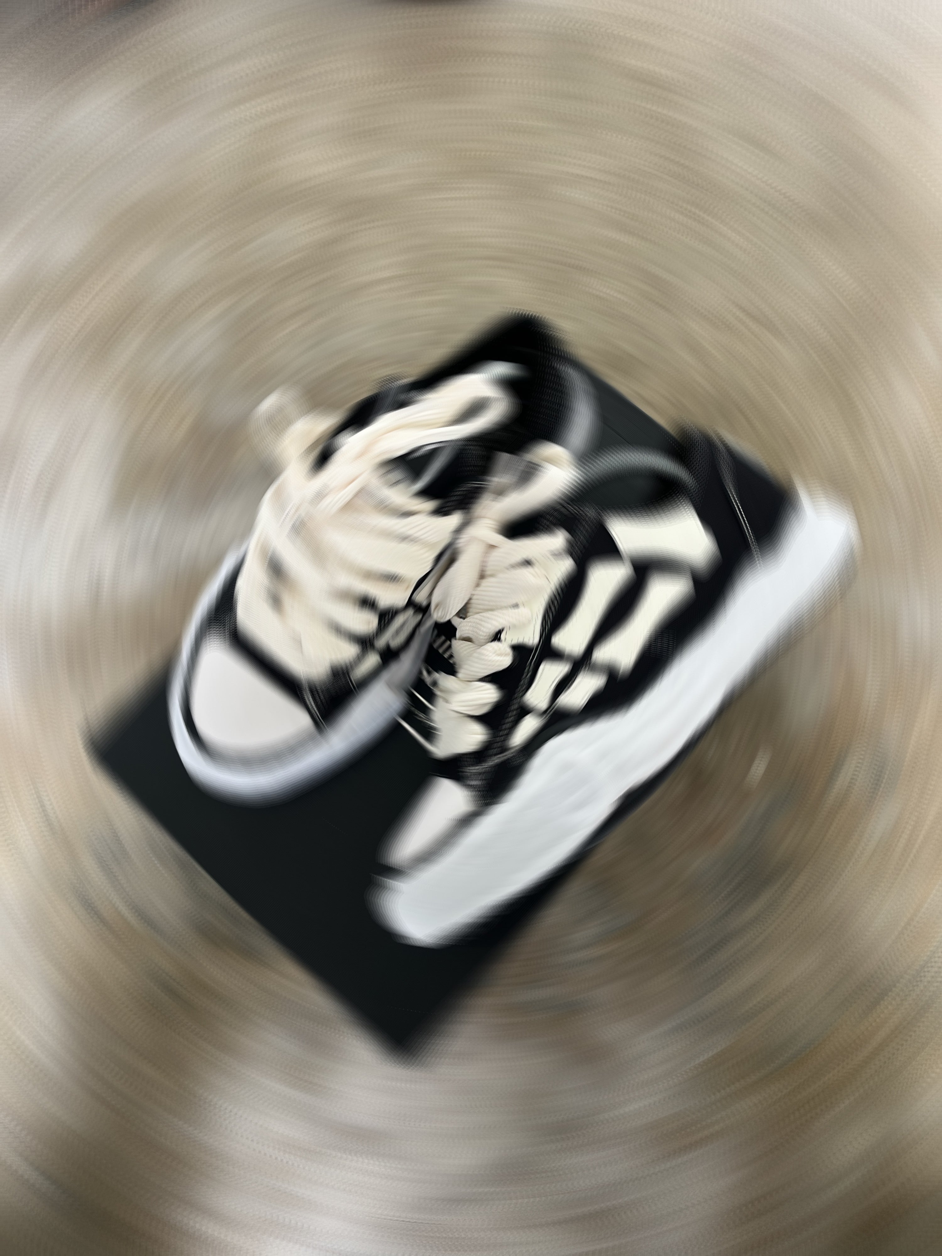 SKELLYS