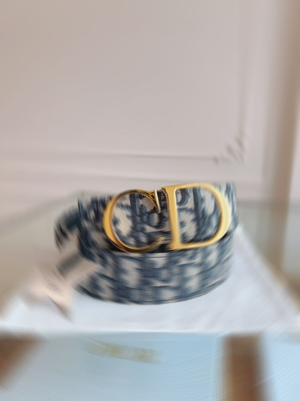 Adore belt